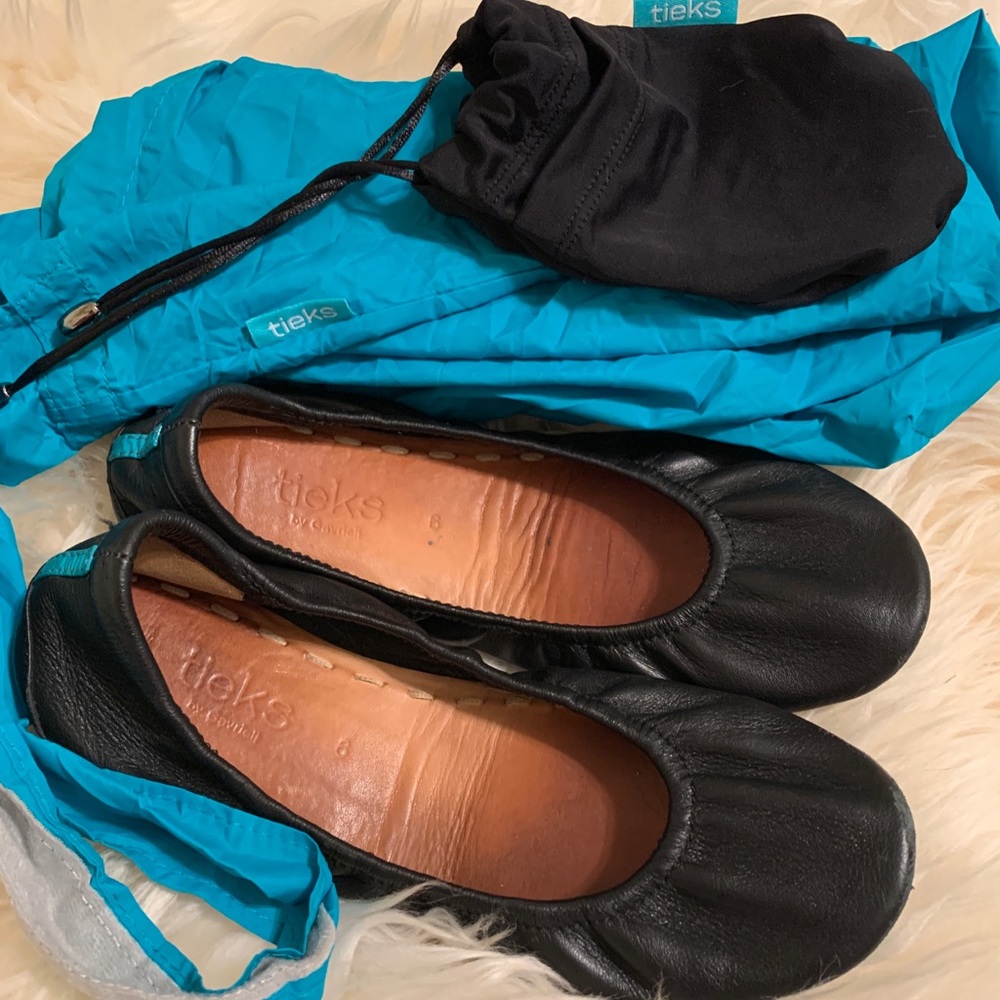 TIEKS black matte leather size 6 pre-owned
